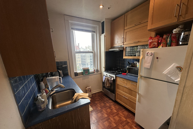 Call NOW for showings! 617-236-8600 - CHARLESGATE EAST - GREAT DEAL! COZY 1BR SPLIT FOR 2 PPL FOR *9/1/2025* W/ LNDRY IN BLDNG, H&HW INC!