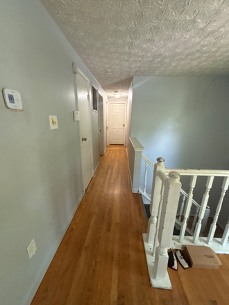 upstairs hallway - 6Br/3Ba, walk to campus/3car driveway/Large yard