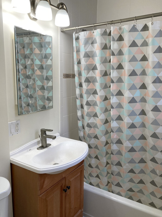 bathroom - renovated Studio in Haviland St walk to Campus 9/1 No FEE Apartments