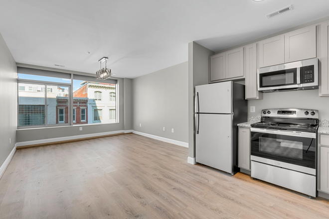 Photo - 109 W Lexington Apartments, modern, downtown, great transportation options