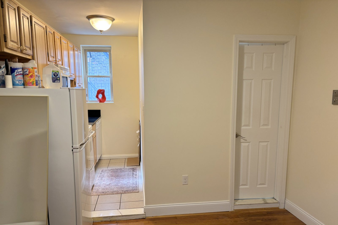 Living Room/ Kitchen - 1 Bedroom on Haviland St. Close to Campus! Apartments