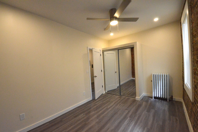 . - Renovated 2 Bedroom (1 split) on Burbank St! Avail 9/1 Apartments