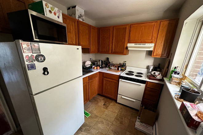 kitchen - Charming Brighton 1 bed with heat/hot water included - 9/1 Apartments