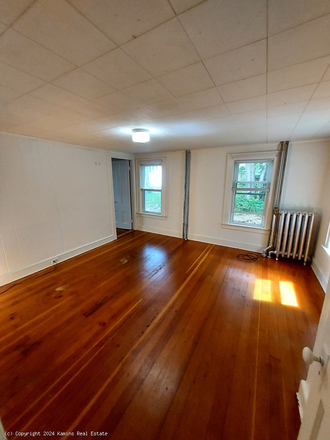 Bedroom - 96 North Prospect Street (Downtown) Apartments