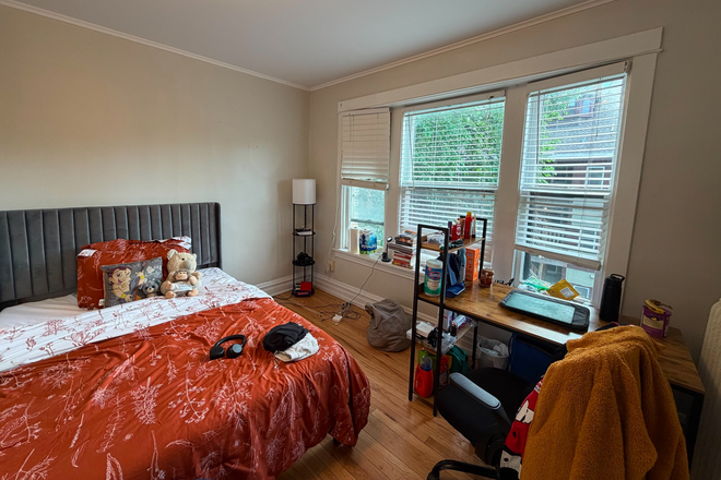 Bedroom - Fully Furnished Sublet on Clark Street 3bed/1bath (Fall 2026 - Spring 2027)