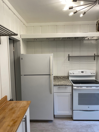 Kitchen - Newly Renovated Home Steps From Georgetown Hospital and Campus