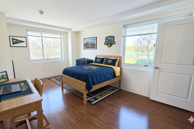 Bedroom with Private Bathroom! - ***2 Bed 2 Bath Luxury Bright Next to Campus.. Large Apartment..***
