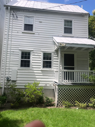Carriage house exterior - Carriage House 6 1/2 Smith Street