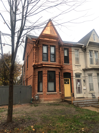 Front garden has been updated  - 50 Russell St - Spadina & College Victorian, 2 bedroom, 2 washroom, 2 decks