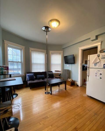 Kitchen - Huge 6 Bed 2 Bathroom Option for Both Harvard or MIT Apartments