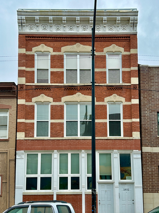 Exterior - 3 Bedroom/3 Bathroom Live/Work/Loft Like Space in Pilsen