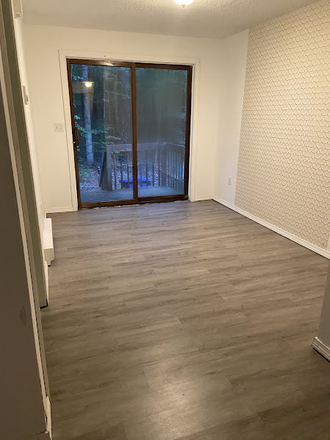 Dining area - 2-Bedroom Apartment in Chaplin