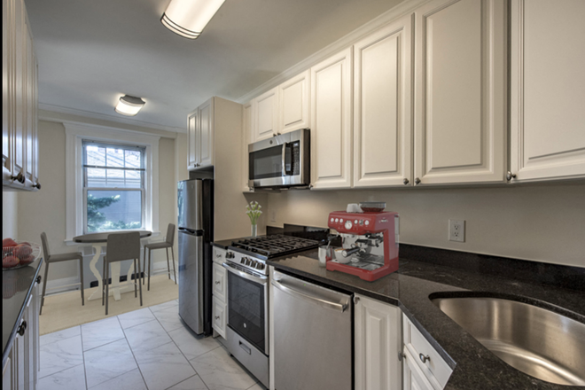 - - NO BROKER FEE – 2 Bed few minutes from Harvard Law School