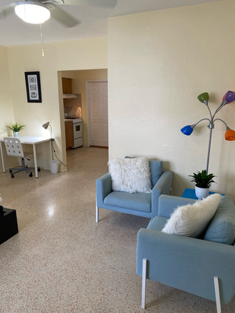 Living - Beautiful APT- Next to Vizcaya Metrorail Station