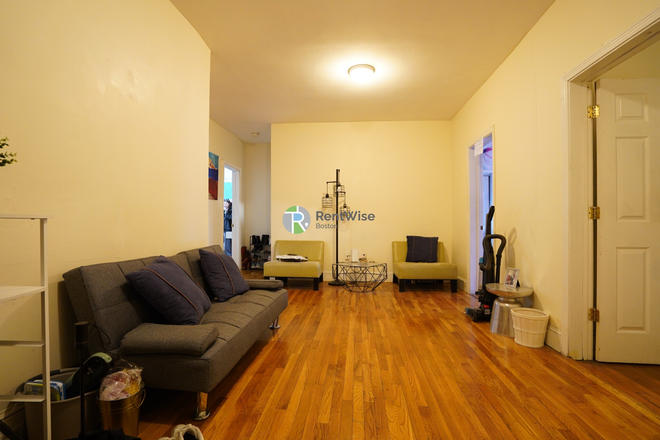 1111 - Most Desirable BU Central 4 Bedrooms | Close to BU, Longwood  | Students OK | H & HW Included Apartments