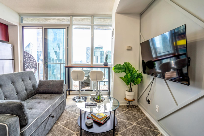 Home Sweet Home - Luxury Living Right Above Union Station Condo