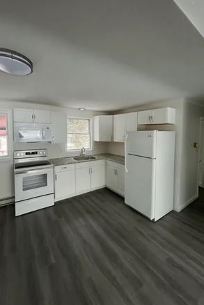 Kitchen - 2 bed 1 bath unit, newly renovated Apartments