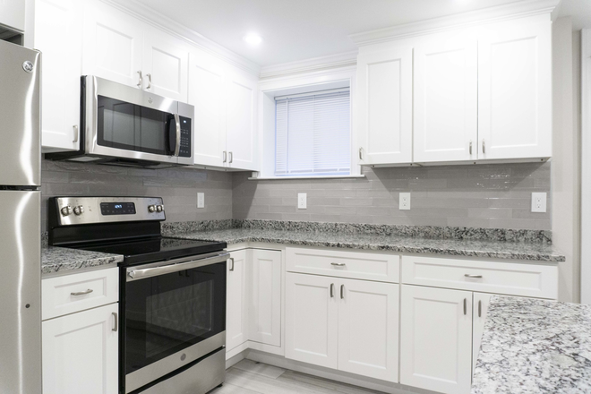hubrealtyproperties.com - Newly renovated 2 bedroom with high end appliances, laundry in unit