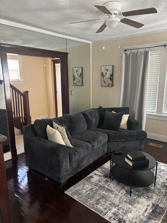 Living Room - Private Room close to campus House