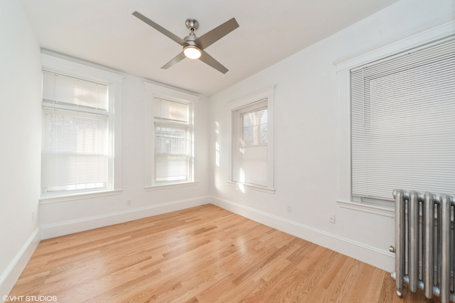 Call call or text Arezou at 617-584-7817 - Beautiful renovated 2 bed on Hemenway street! NO BROKER FEE! LOW MOVING COSTS! H&HW Apartments