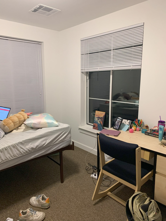 Bedroom - South Campus Commons 7 (Apt 7701D)