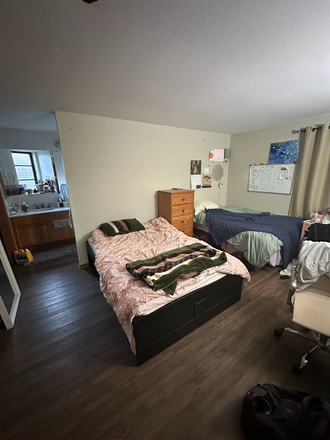 Master bedroom - Boardwalk Condominiums