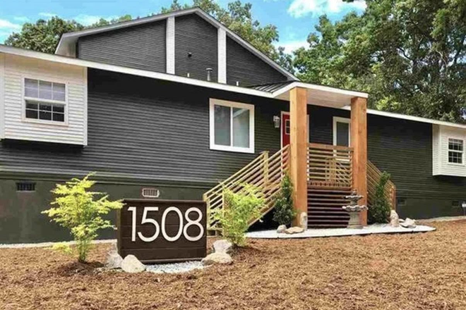 Street view, front unit - Private room near campus