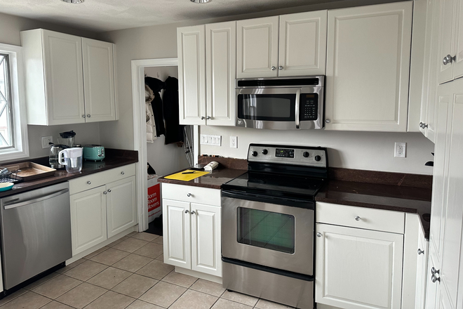 . - Sunset Road Somerville 5 bed 2 bath available June 2026! Apartments