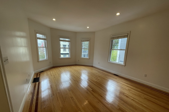 apartment - harvard/MIT/2 bedroom/2 bathrooms Apartments