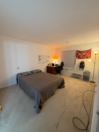 Bedroom - Private Room with Washroom Available for Sublease | May-Januray Apartments
