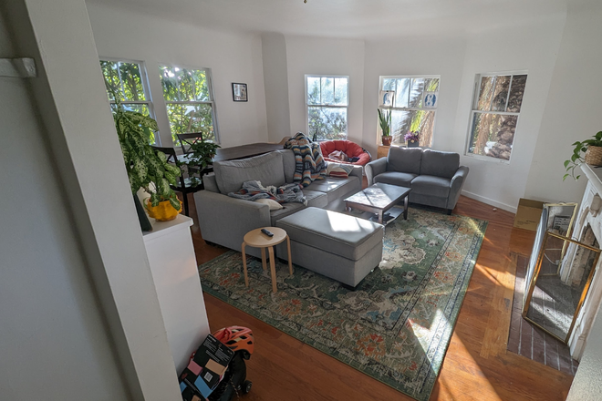 Living room - 2 bedrooms available in a 4b/2b in Elmwood/Rockridge