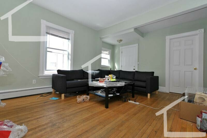 Bedroom - Awesome apartment available on Pratt St!! 9/1/25 laundry in unit!!