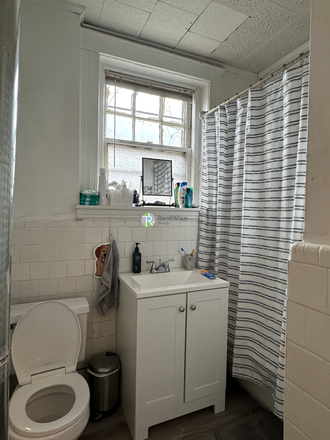 1 - Brookline 1 Bedroom Steps to C Line | Heat & Hot Water Included Apartments