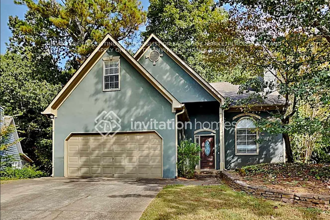 Outside - Kristen Lake Duplex