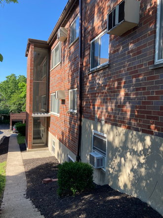 Main Entrance - Enjoy living close to campus. 3 blocks from CCM and campus amenities. Available 8/1/26. Apartments