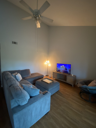 Living Room - Townhouse in Mount Pleasant