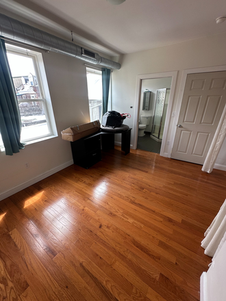 Apt 3R- Bedroom 1 - 2 Bedroom/2 Bath Unit, Conveniently Located Across from Alumni Hall!
