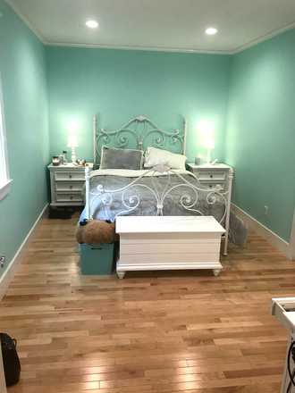 Bedroom - 1 Bedroom 1 Bath 2 Miles from MSU Apartments