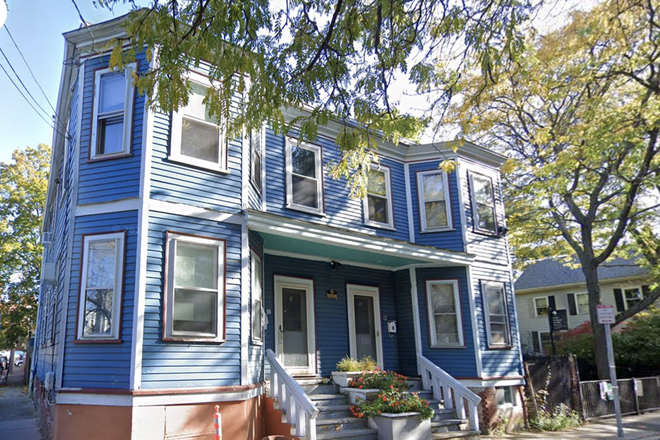 outside - Nice 2b1b home right next to MIT campus