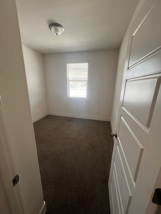 Bedroom - Bedroom and private bathroom House