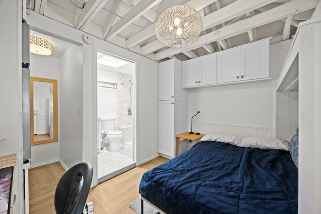 Bed and Bathroom - Private Entrance Furnished Studio Cottage in Pasadena – Utilities & Wi-Fi Included Apartments