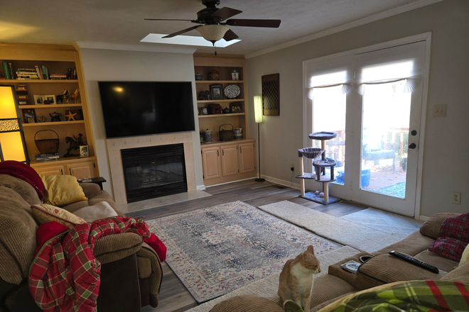 family room - Private Room in house with shared bath