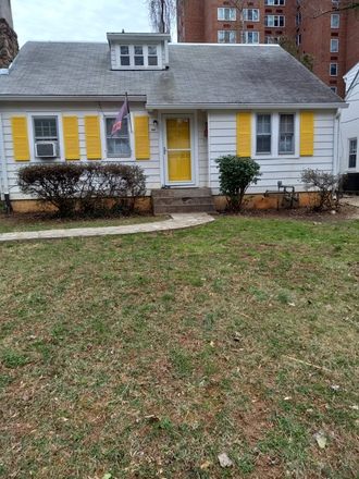 Street View - 2026-2027 School Year / 6 BR, 3 Bath MINS WALK TO SOUTH LAWN AND UVA HOSPITAL