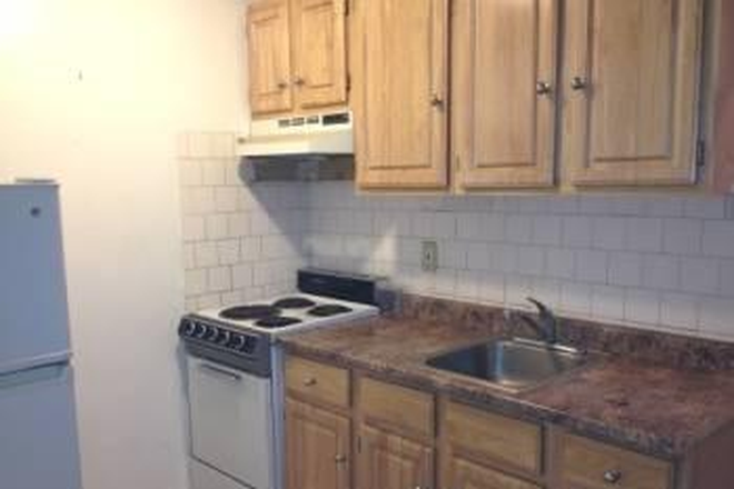 xx - Kenmore Sq Studio Commonwealth Ave! Apartments