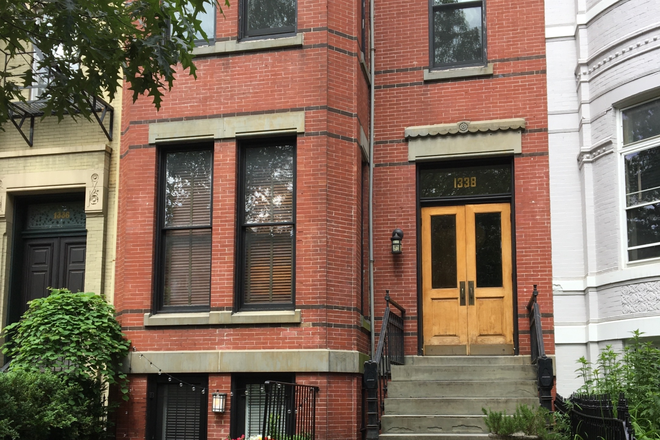 Front door of building - Beautiful 1B/1B in converted Victorian on Logan Circle