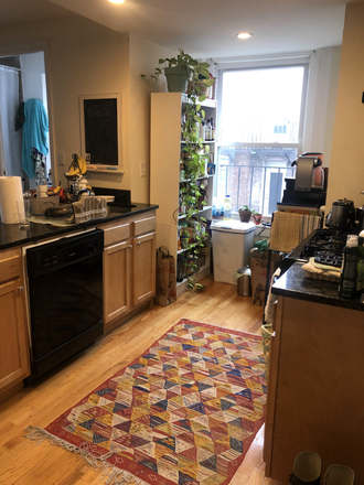 Kitchen - Charming 3 bedroom unit! Great North End Location! Apartments