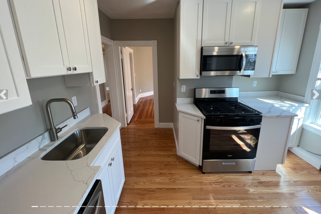 Kitchen - Modern 3 Bedroom Near Harvard