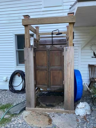 outdoor shower - 5BR historic farmouse on a peaceful dead end road House