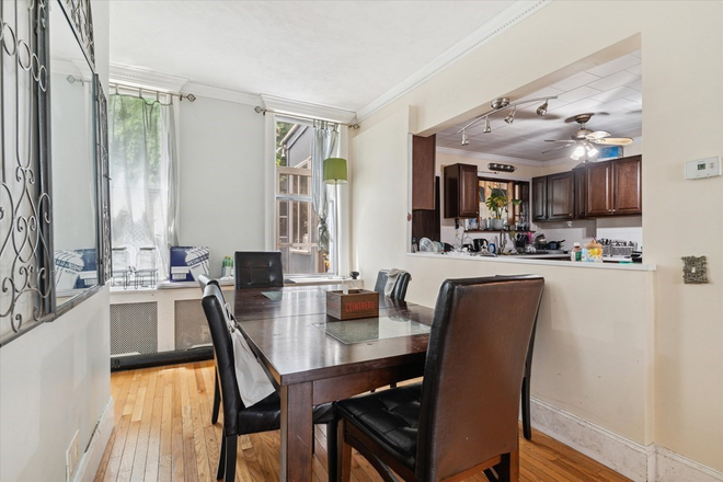 Dining Room - Room available 3Bd 1Ba Townhome