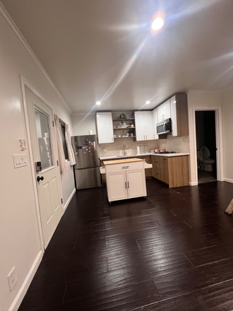 Kitchen - JADU with pool  separate entrance all utilities included House